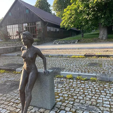 Zámeček 3*